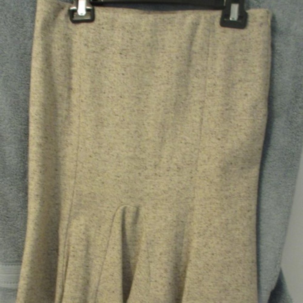 LIST White Wool n Black Flecked Fitted Flair Skirt